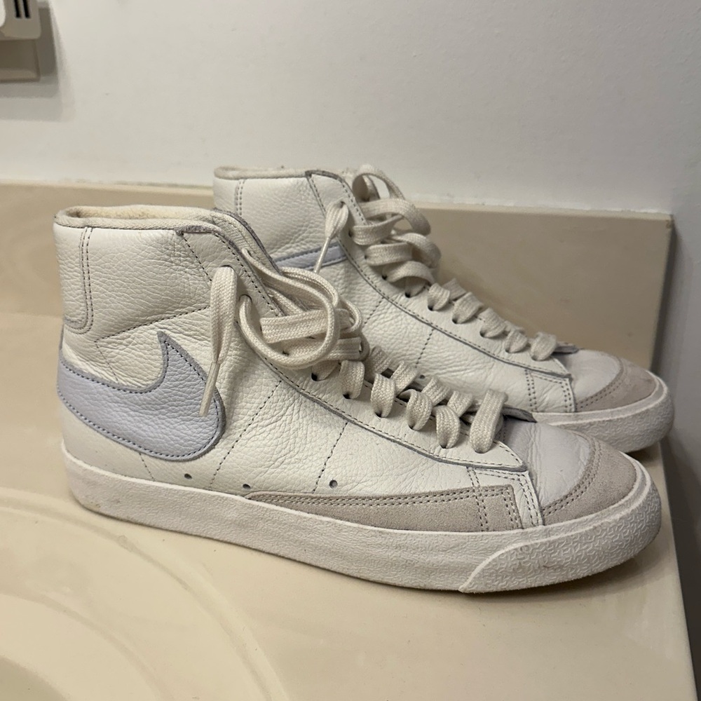Nike White Blazer Mid Vintage Sneakers